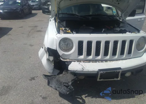 2014 Jeep Patriot Sport из США, поврежденный, VIN 1C4NJPBA1ED883074